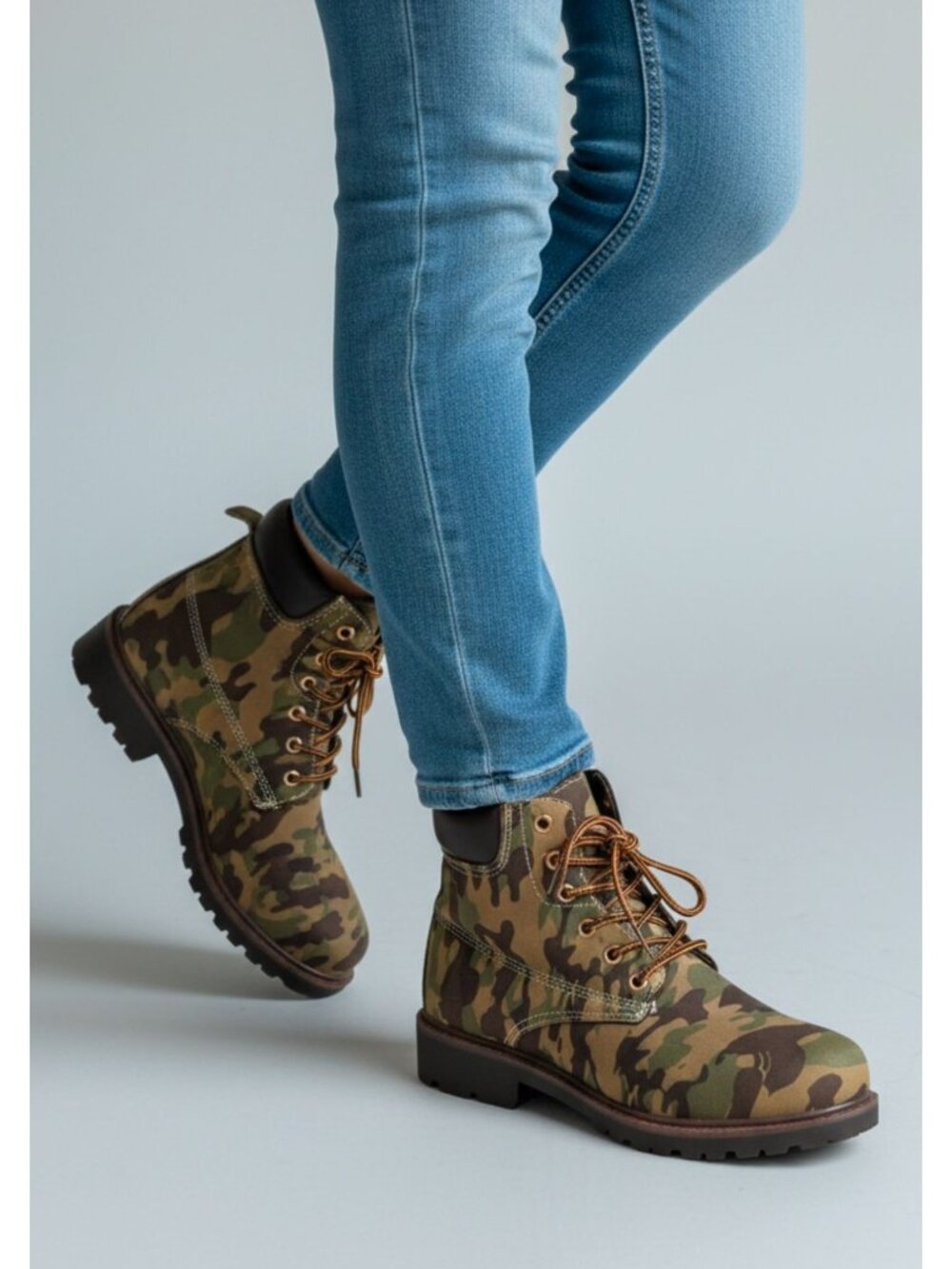 Women’s Camo Combat Ankle Boots Lace Up Lug Sole Military Style